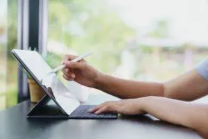 Set de productividad para iPad Pro: teclado, Pencil y hub USB-C