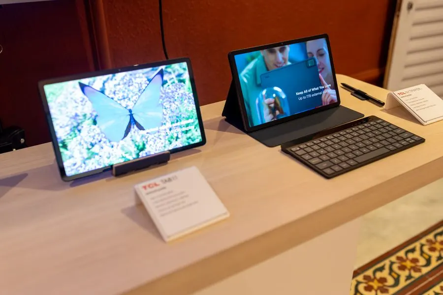 Imagen de iPad vs Surface Pro Comparativa Definitiva 2026